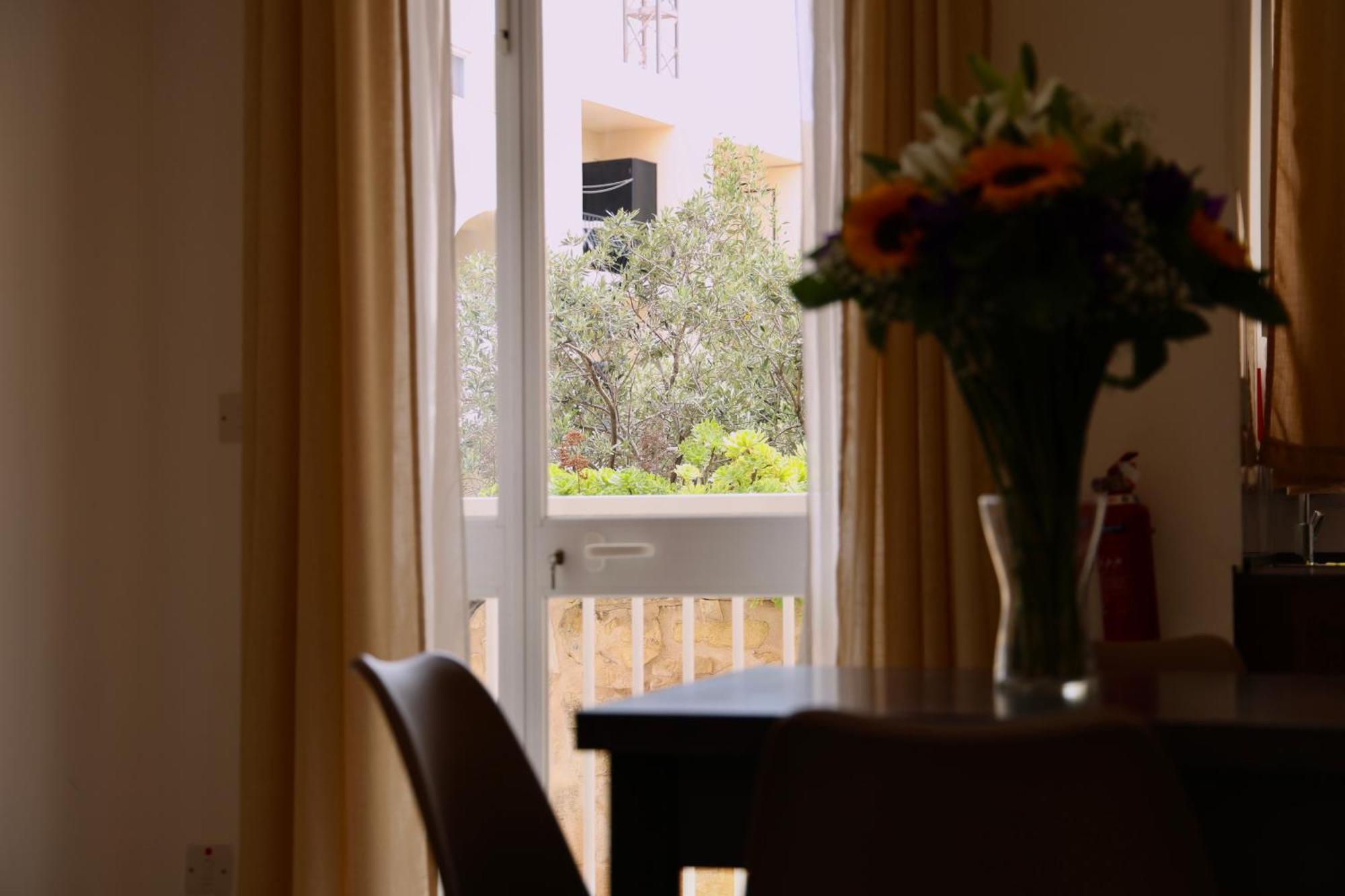 Spinola Apartment Сент Джулианс Экстерьер фото